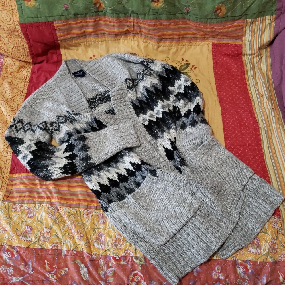 American Eagle Sweater Cardigan Size Small